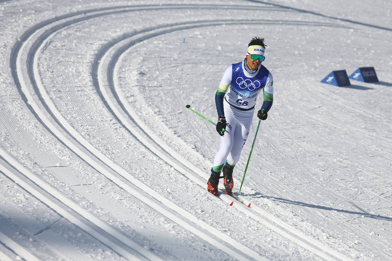 Manex Silva durante prova do esqui-cross country na Pequim-2022