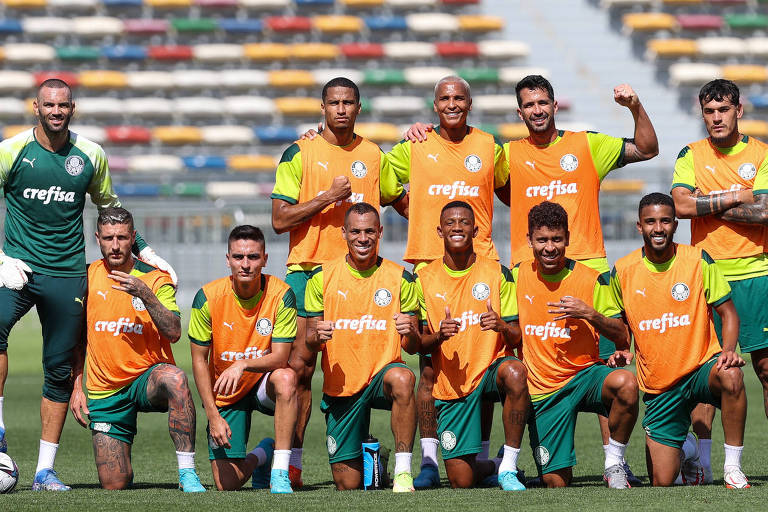 Jogadores do Palmeiras treinam em Abu Dhabi, na preparação para a semifinal do Mundial de Clubes