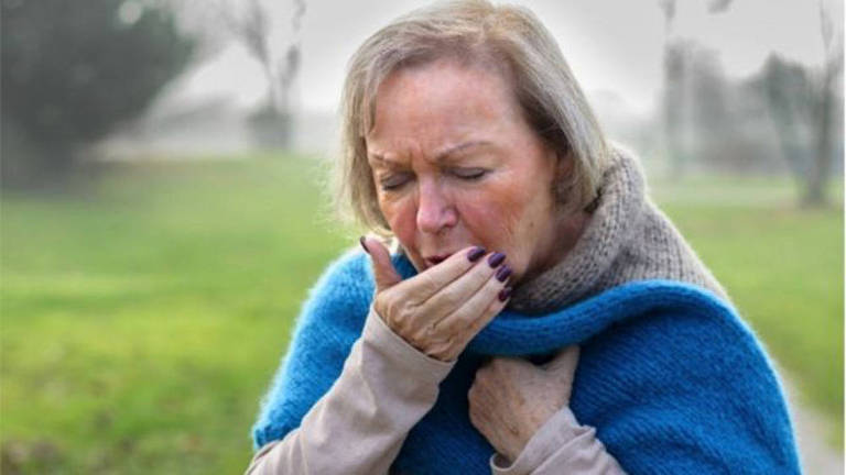 Desde o começo da pandemia, tosse seca tem sido um dos sintomas mais comuns de quem tem Covid