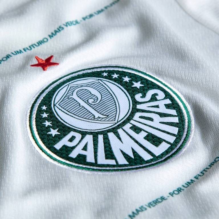 Detalhe da nova camisa reserva do Palmeiras para a temporada 2022