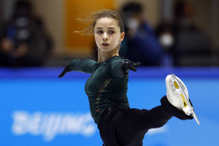 Kamila Valieva treina no Capital Indoor Stadium, em Pequim, na China 