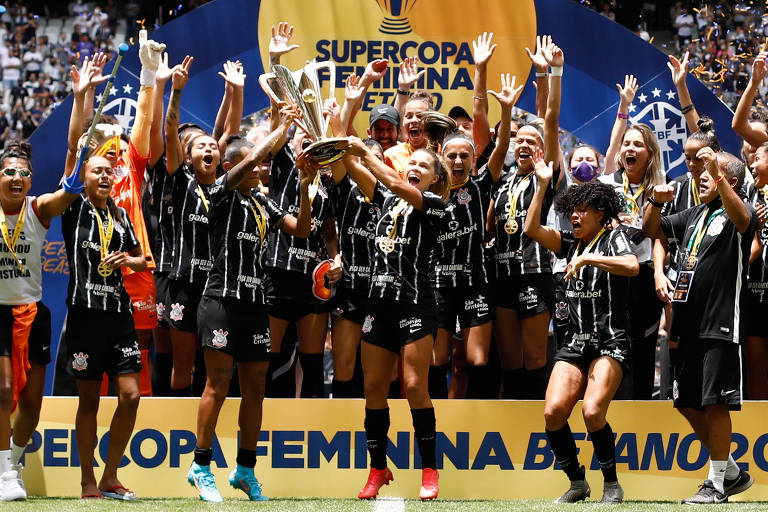 Corinthians celebra a conquista da Supercopa do Brasil feminina, na Neo Química Arena