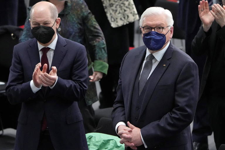 Alemanha reelege presidente, que sobe tom contra Rússia na crise com Ucrânia