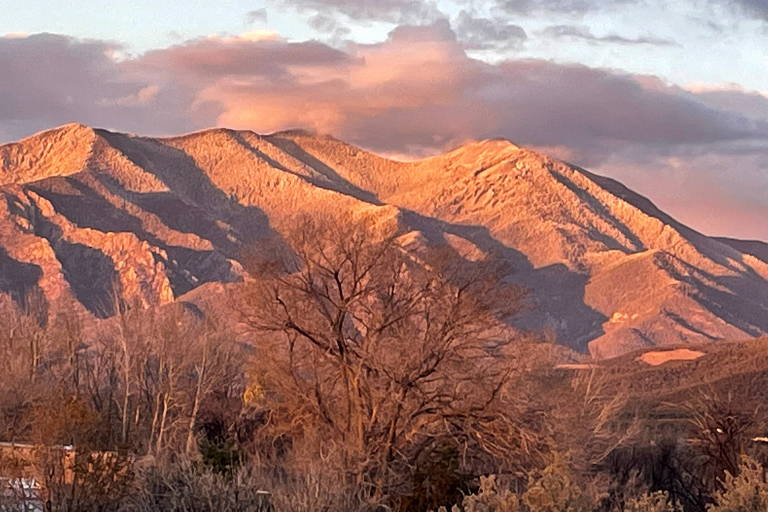 Montanhas no Novo México mostram a seca histórica que atinge a região oeste dos Estados Unidos