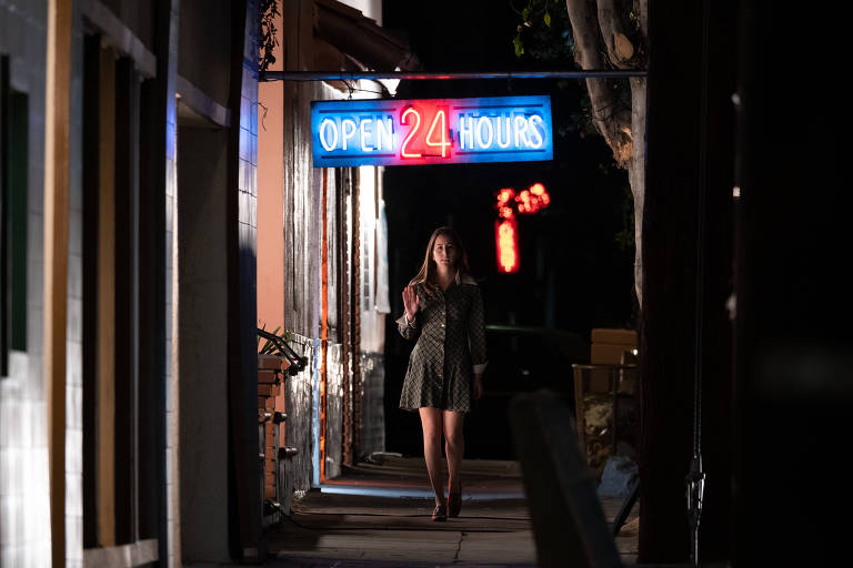 Alana Haim em cena do filme "Licorice Pizza", de Paul Thomas Anderson