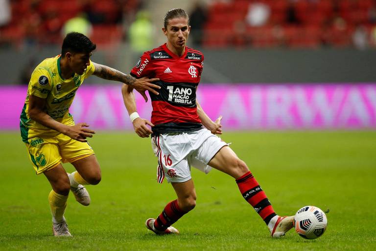 Filipe Luís em jogo do Flamengo contra o Defensa y Justicia, pela Libertadores de 2021