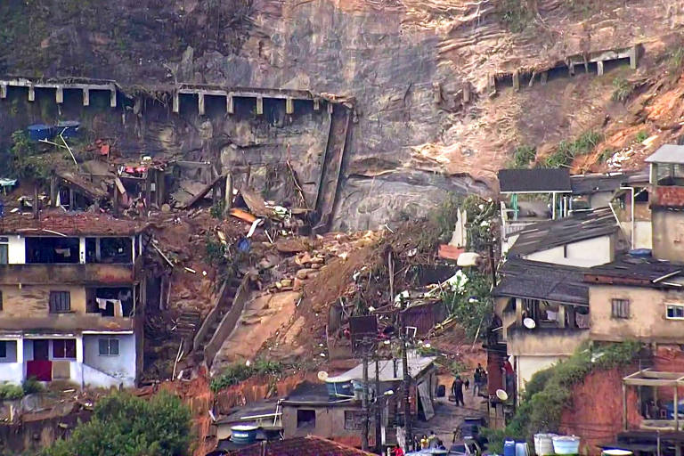 Até o início da manhã de quarta (16), ao menos 171 deslizamentos foram registrados