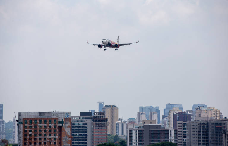 Piloto da Gol aborta decolagem após arremetida de avião da Latam