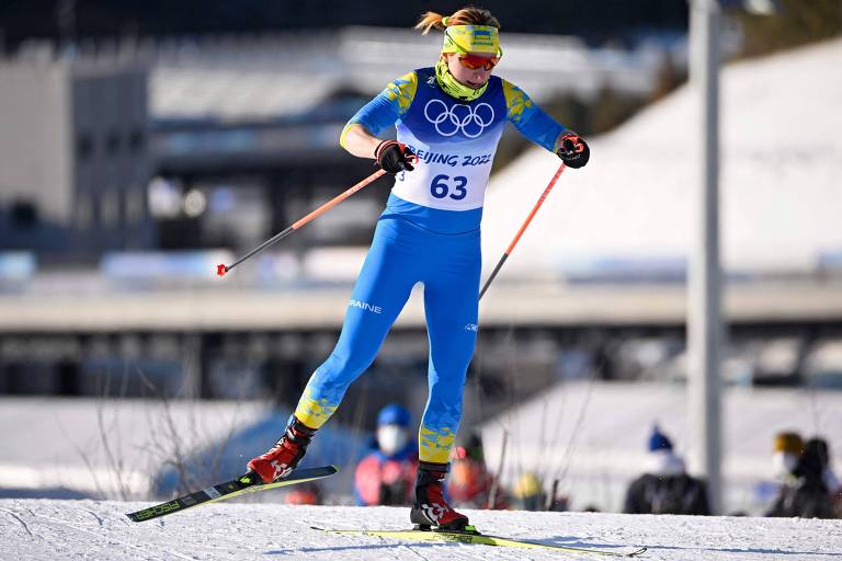 Valentyna Kaminska participa da competição de sprint nas Olimpíadas de Inverno em Pequim