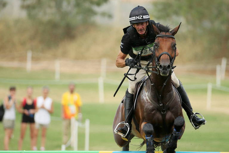 Mark Todd com o cavalo Leonidas II durante as Olimpíadas de 2016, no Rio de Janeiro