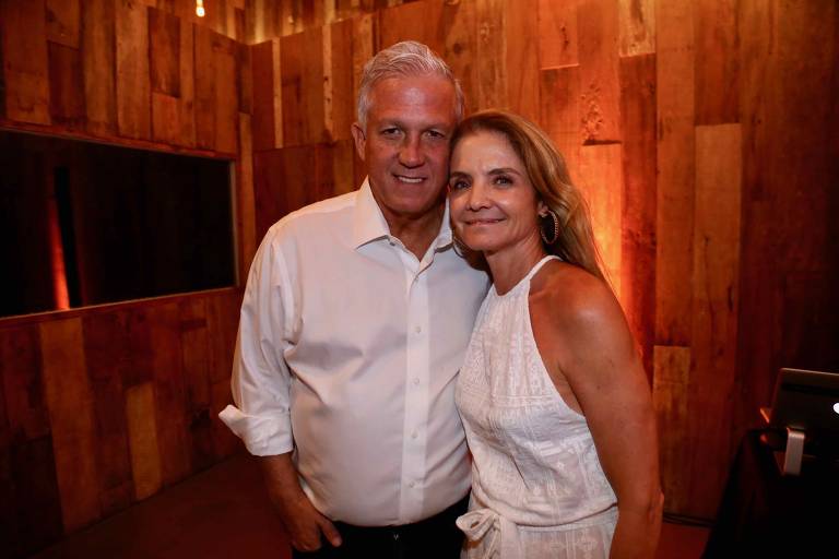Pierre Moreau e Roberta Spera oferecem jantar para apresentar a ArtSampa