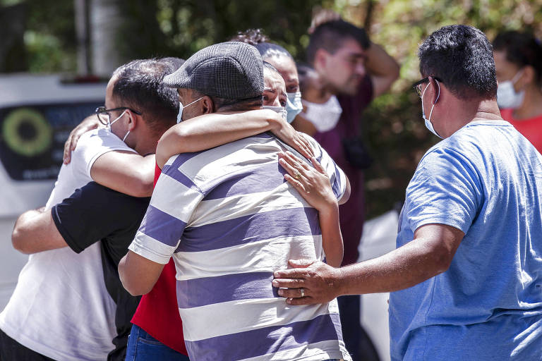 Maioria dos mortos por causa de chuvas fortes na cidade é mulher