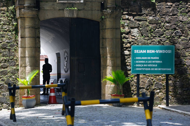 Bahia: Como um bom contador de histórias, baiano viraliza nas redes sociais  após fazer vídeo sobre a heroína Maria Quitéria – Jornal da Chapada