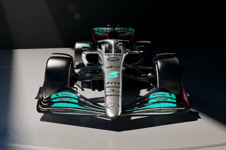 Novo carro da escuderia alemã será pilotado pelos britânicos Lewis Hamilton e George Russell