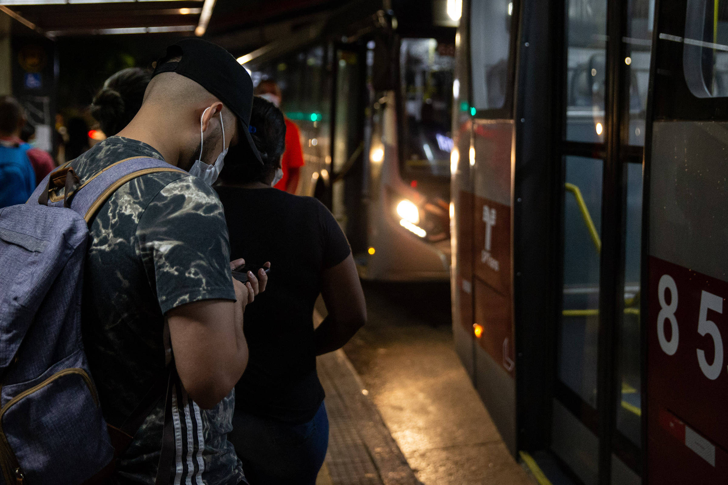 Roubo De Celular Se Concentra Na Volta Para Casa E Na Periferia De Sp 25022022 Cotidiano