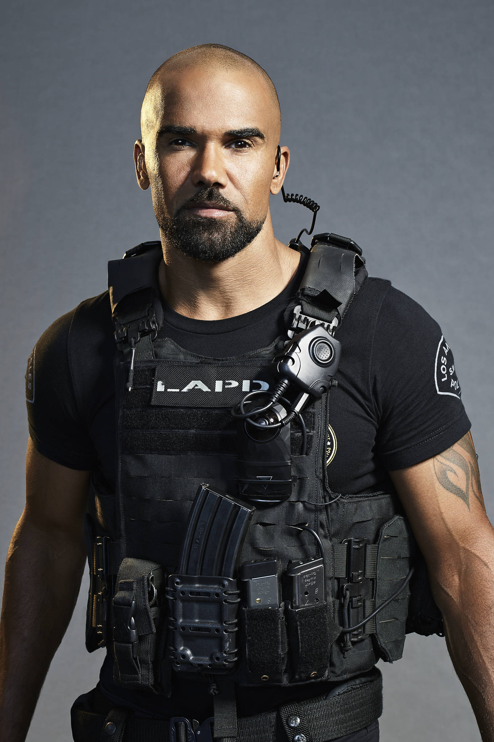 S w lee. Shemar Moore SWAT. Шемар Мур спецназ. S.W.A.T.: спецназ города ангелов. SWAT Хондо.