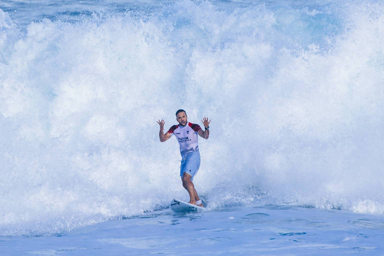 Caio Ibelli durante etapa de Sunset Beach, no Havaí, pela WSL