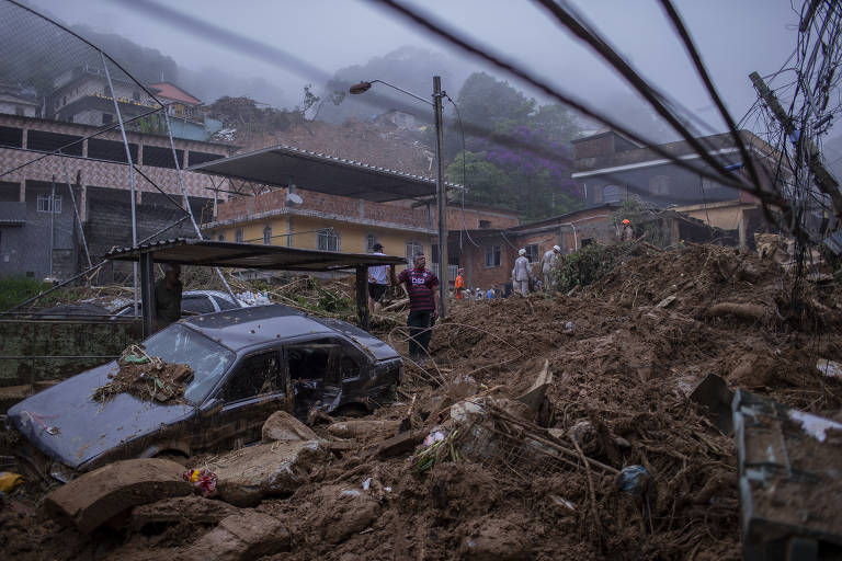 Destruição provocada pela chuva no bairro Chácara Flora, em Petrópolis, região serrana do Rio de Janeiro. A forte chuva que caiu na ultima terça-feira (15), deixou vários mortos e muitos desabrigados