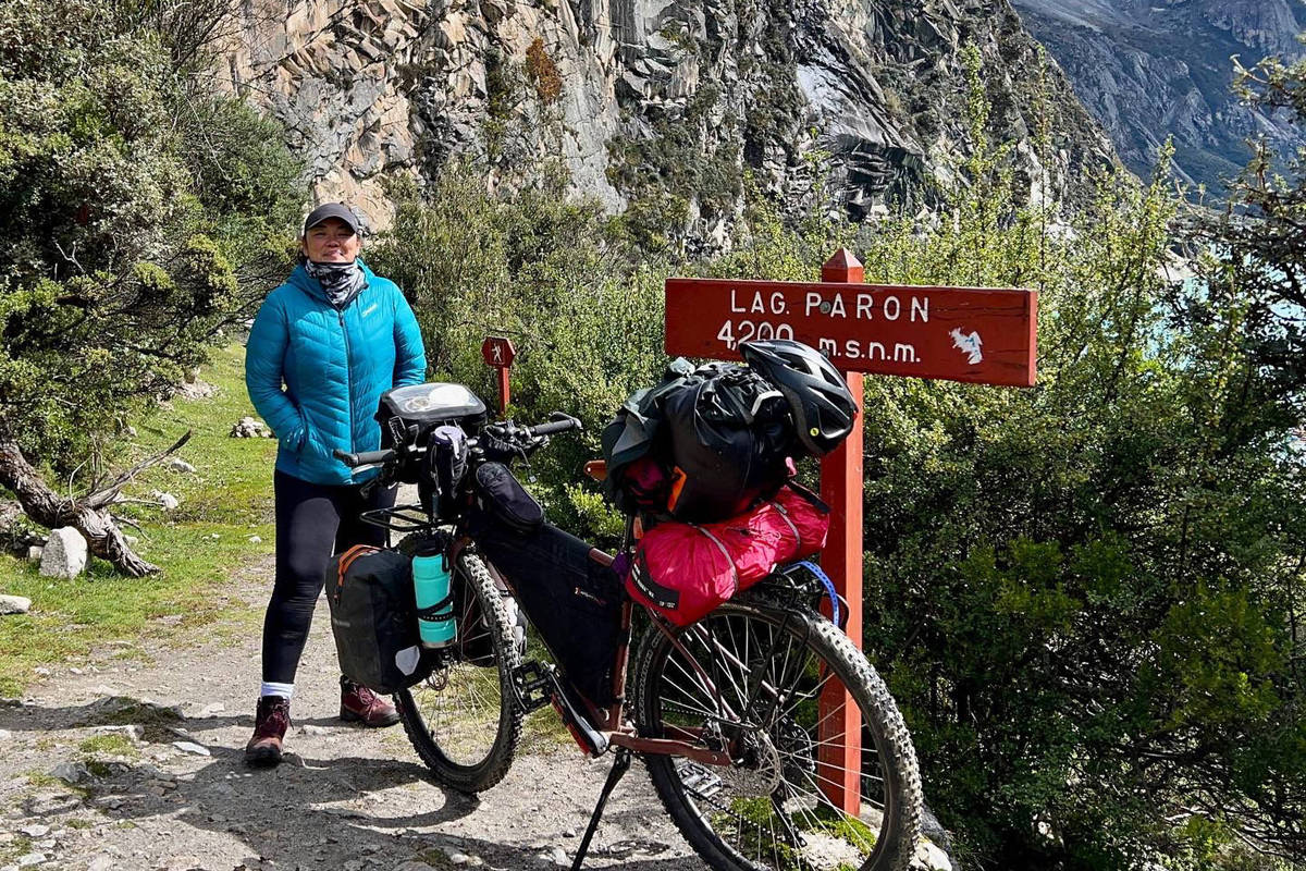En bicicleta de Alaska a la Patagonia, le roban bicicleta a mujer brasileña en Perú – 20/02/2022 – Ciclocosmo