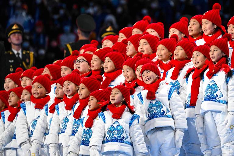 Bandeira Pequim 2022 No Céu. Jogo Olímpico De Inverno. Bem-vindo à China.  Ilustração Stock - Ilustração de jogo, esqui: 232760417