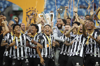 Supercopa do Brasil - Final - Atletico Mineiro v Flamengo