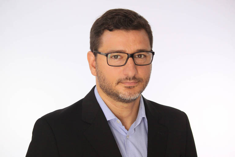 De paletó escuro e camisa social clara, o economista Sergio Firpo, professor do Insper e colunista da Folha
