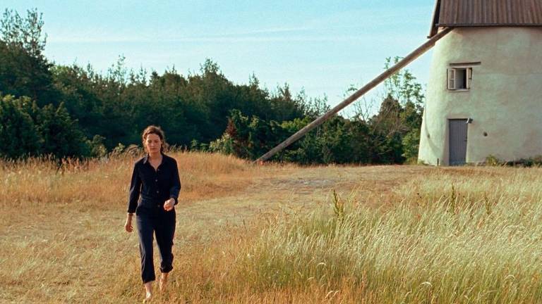 Vicky Krieps em cena do filme 'A Ilha de Bergman', de Mia Hansen-Love, apresentado no Festival de Cannes 