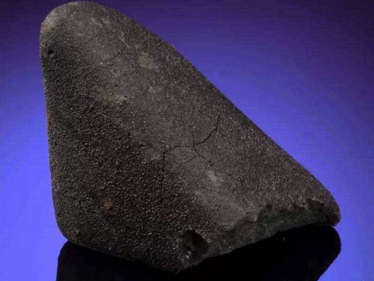 No total, foram recuperados 602g do meteorito Winchombe. Este fragmento à venda tem 15g