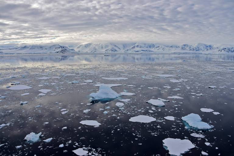 Gelo no mar da Antártida atinge nível mais baixo em quatro décadas