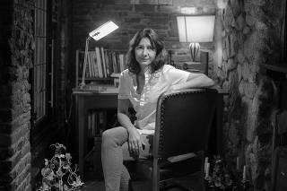 The author Ottessa Moshfegh at her home in Los Angeles, Feb. 25, 2020. (Jessica Lehrman/The New York Times)