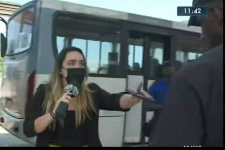 Jornalista é intimidada ao cobrir greve de motoristas de ônibus no Rio