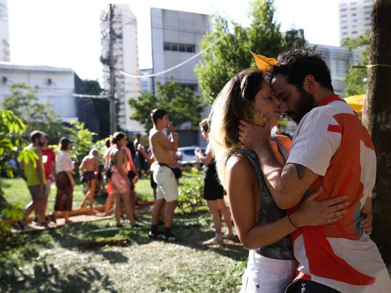 Está chegando a hora: Bloco de carnaval os D'SKOLADOS - Me