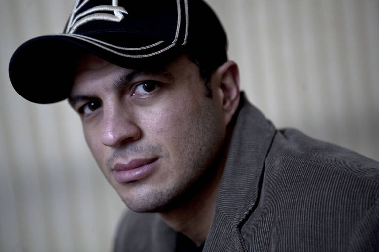 Kleber Bambam, vencedor da primeira edição do Big Brother Brasil, e que desistiu na 13ª