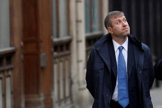 FILE PHOTO: Chelsea Football Club owner Roman Abramovich walks past the High Court in London