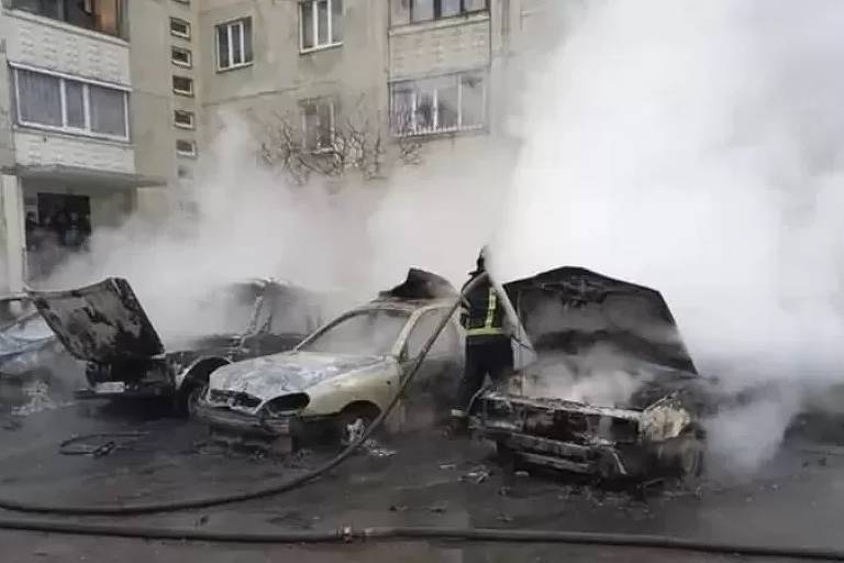 Russos e ucranianos disputam controle de Kharkiv