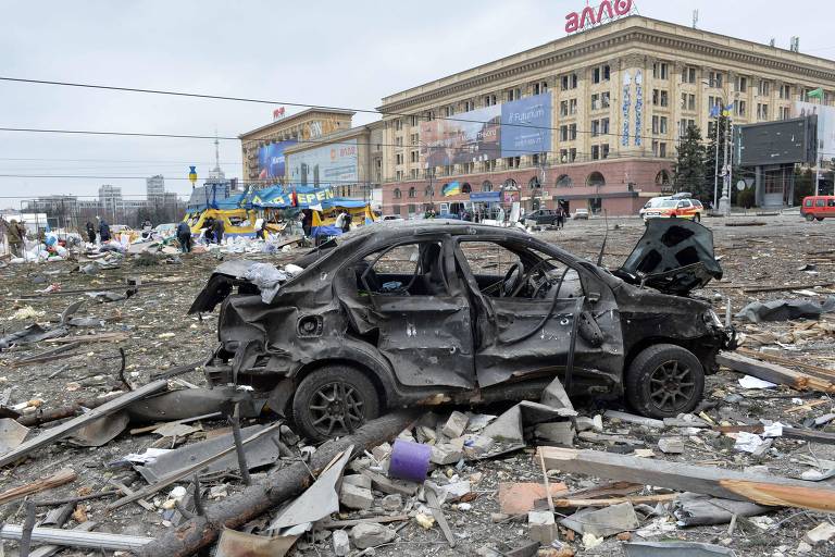 Guerra na Ucrânia tem dia mais destrutivo para Kiev; veja fotos do sexto dia de conflito na Europa