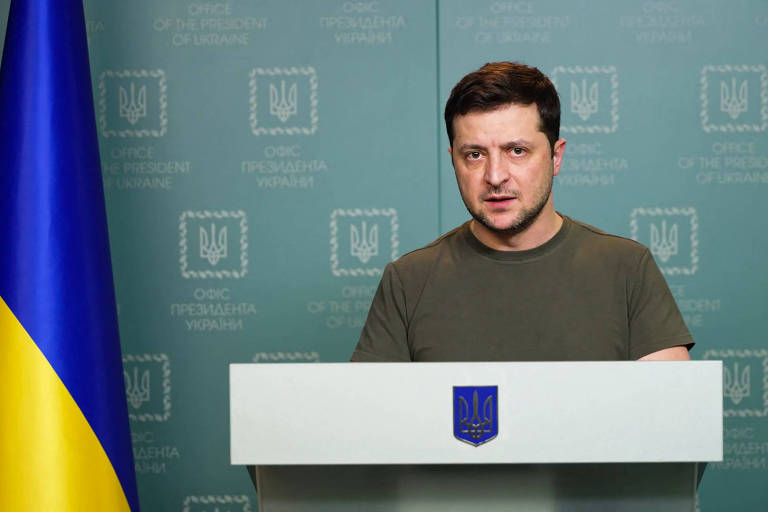 Captura de vídeo mostra o presidente ucraniano, Volodymyr Zelensky, durante discurso nesta terça (1º), em Kiev