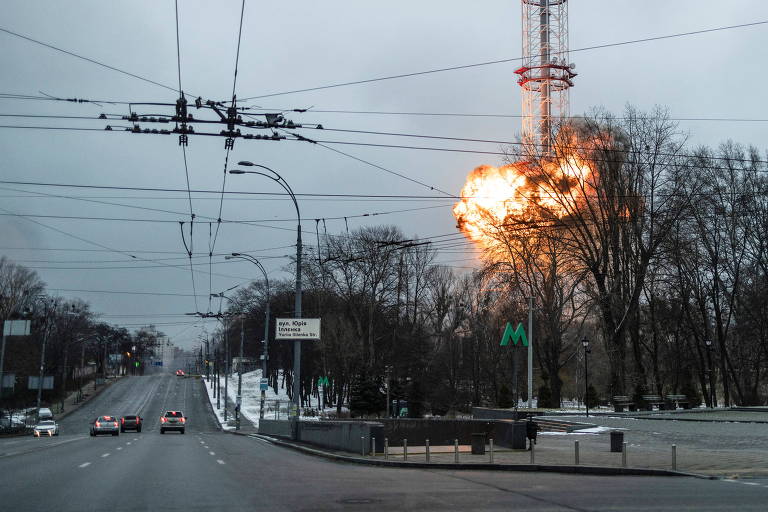 Principal torre de rádio e televisão de Kiev foi atingida por projéteis russos