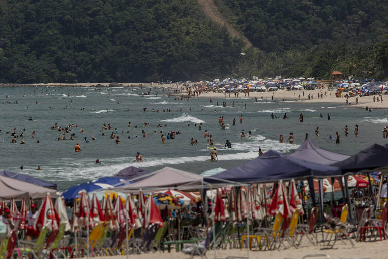 Praias de Juquehy e Maresias atraíram turistas nesta terça-feira (28) de altas temperaturas