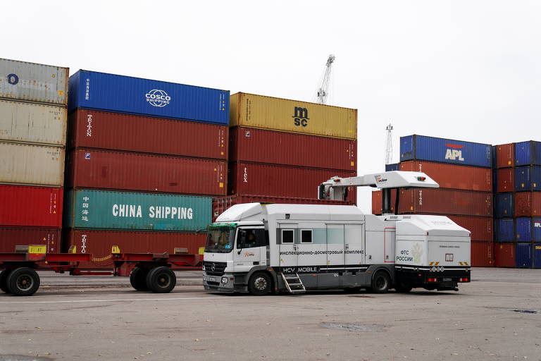 As sanções impostas à Rússia ainda podem inviabilizar o embarque de produtos para o Brasil e até atrasar o desembarque de mercadorias que já estão a caminho.