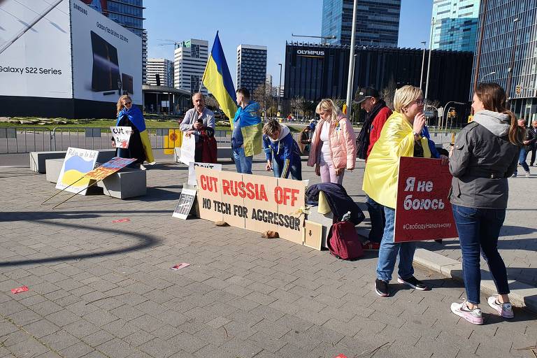 MWC tem manifestações contra Rússia e guerra na Ucrânia