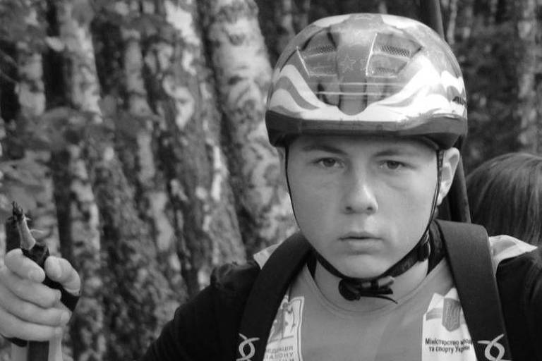 Yevhen Malyshev, 19, atleta ucraniano de biatlo, morreu durante o combate com as tropas da Rússia
