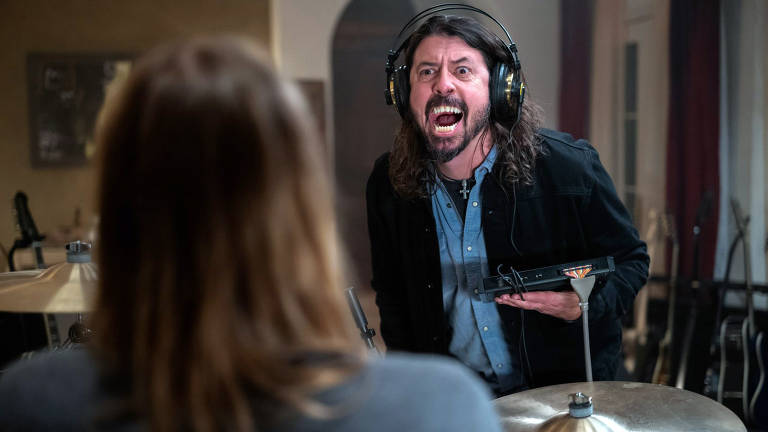 Cena do filme de terror 'Estúdio 666', estrelado pelos músicos da banda Foo Fighters