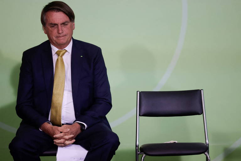 Risco para a democracia seria muito maior em 2º mandato de Bolsonaro, diz pesquisador