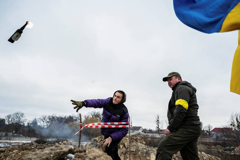 População de cidades ucranianas aprendeu a fabricar o explosivo caseiro