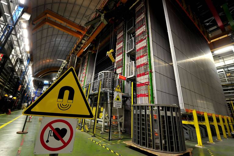 Acelerador de partículas do Cern (Centro Europeu para Pesquisa Nuclear)