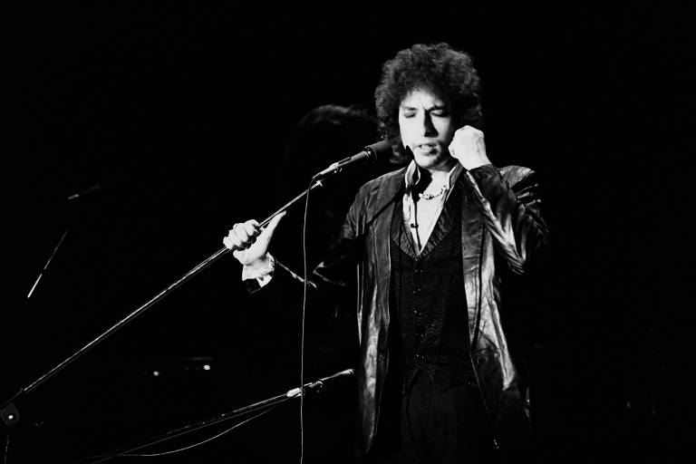 Gaita usada por Bob Dylan em show histórico nos EUA é vendida por US$ 45 mil