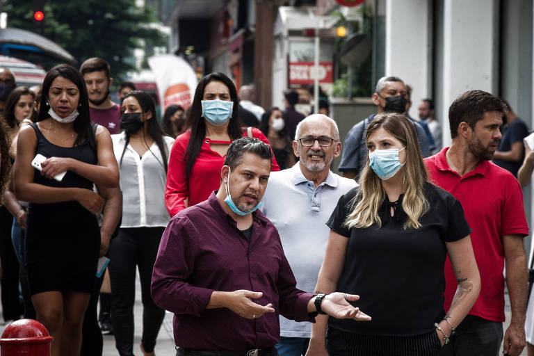 Máscara deixa de ser obrigatória em locais abertos de São Paulo