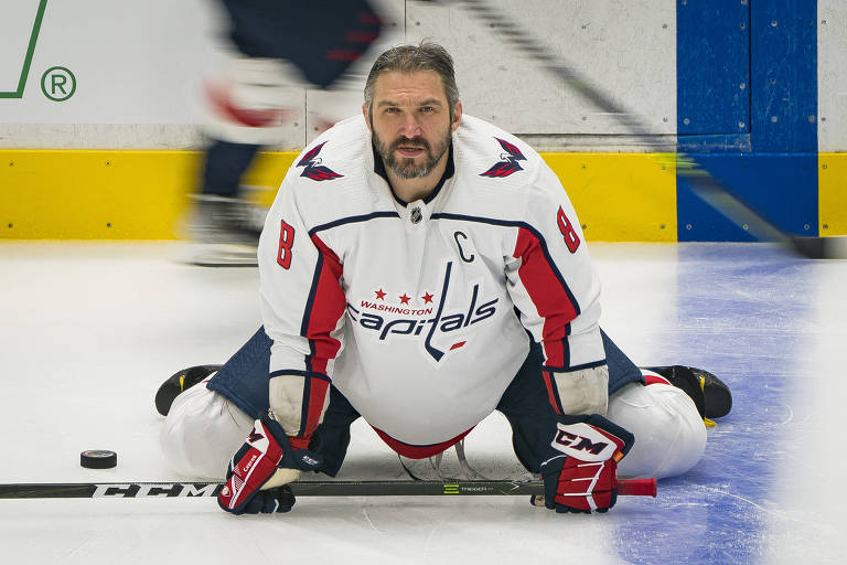 Alex Ovechkin, estrela do Washington Capitals e ícone da NHL, é apoiador de Vladimir Putin