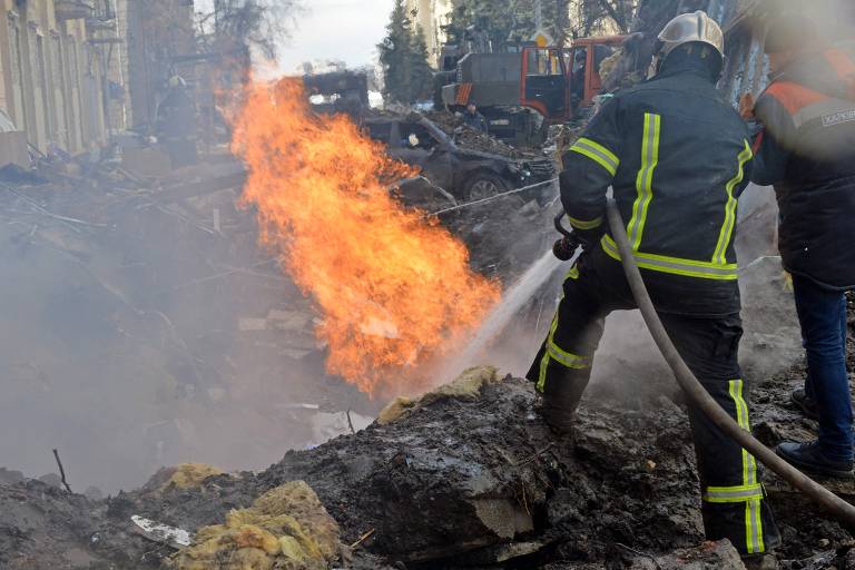 Bombardeios russos atingem Kiev no 19º dia da guerra na Ucrânia; veja fotos do conflito